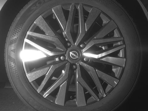 Used 2025 Nissan Altima 2.5 SV image 13