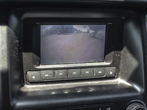 Used 2017 Chevrolet Colorado W/T AWD/4WD image 7
