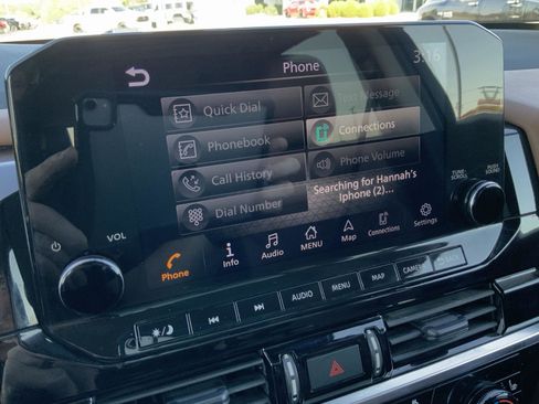 Used 2023 Nissan Pathfinder Platinum image 38