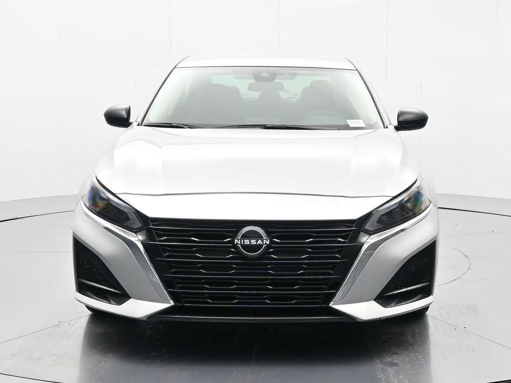 Certified 2025 Nissan Altima 2.5 SV FWD image 2