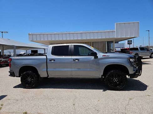 Used 2025 Chevrolet Silverado 1500 LT Trail Boss w/ Protection Package AWD/4WD image 9