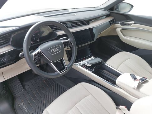 Used 2024 Audi Q8 e-tron Premium Plus w/ Premium Plus Package AWD/4WD image 5