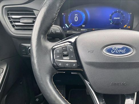 Used 2022 Ford Escape Titanium w/ Titanium Elite Package AWD/4WD image 11