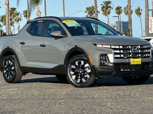 Certified 2026 Hyundai Santa Cruz SEL image 2