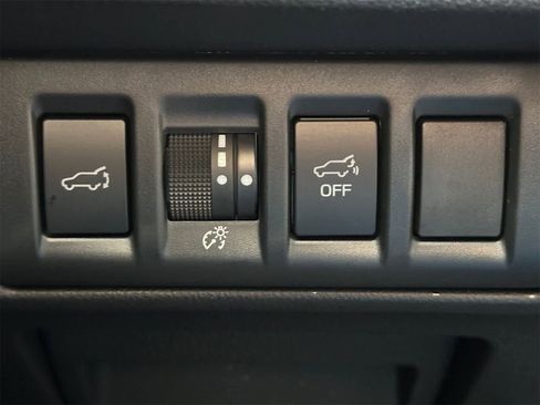 Certified 2025 Subaru Outback Onyx Edition image 22