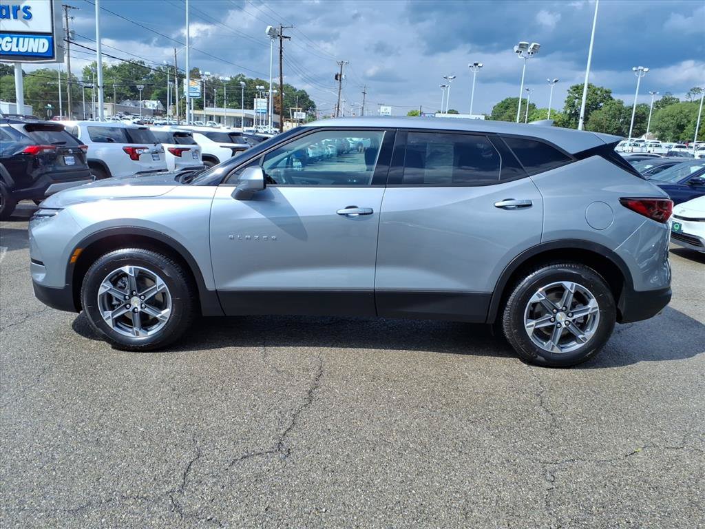 Certified 2025 Chevrolet Blazer LT FWD image 7