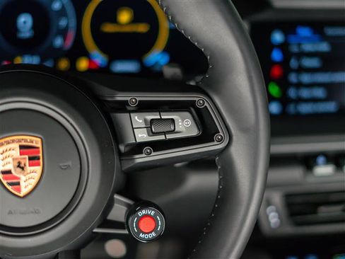 Certified 2025 Porsche 911 Carrera T RWD image 22