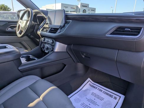 Used 2023 Chevrolet Suburban LT image 28