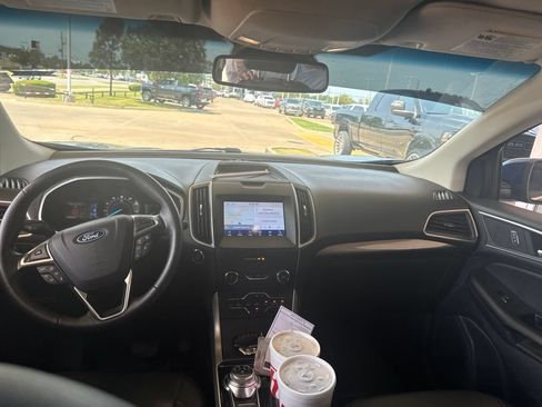 Used 2020 Ford Edge SEL w/ Convenience Package FWD image 7