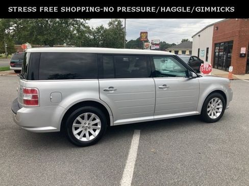 Used 2009 Ford Flex SEL image 3