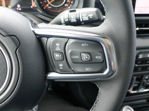 New 2026 Jeep Wrangler Unlimited Sahara AWD/4WD image 27