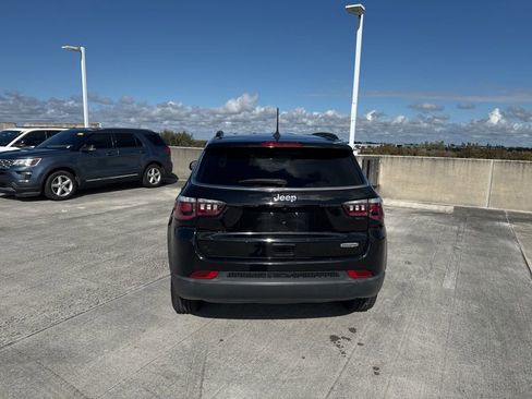 Used 2022 Jeep Compass Latitude image 6