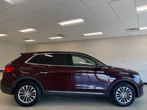 Used 2018 Lincoln MKX Select w/ Select Plus Package AWD/4WD image 4
