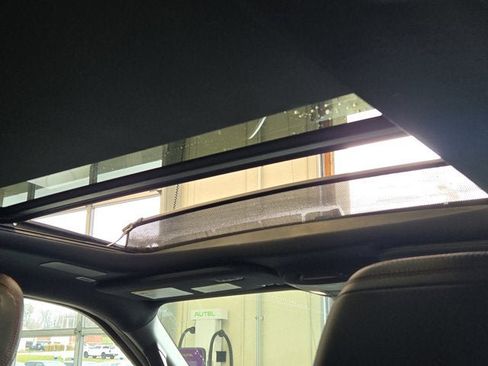 Used 2022 Ford Expedition Limited w/ Equipment Group 304A image 10