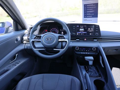Certified 2023 Hyundai Elantra SEL FWD image 12