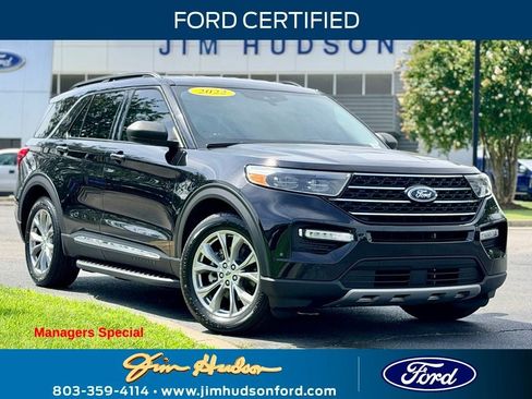 Certified 2022 Ford Explorer XLT w/ Equipment Group 202A RWD image 1