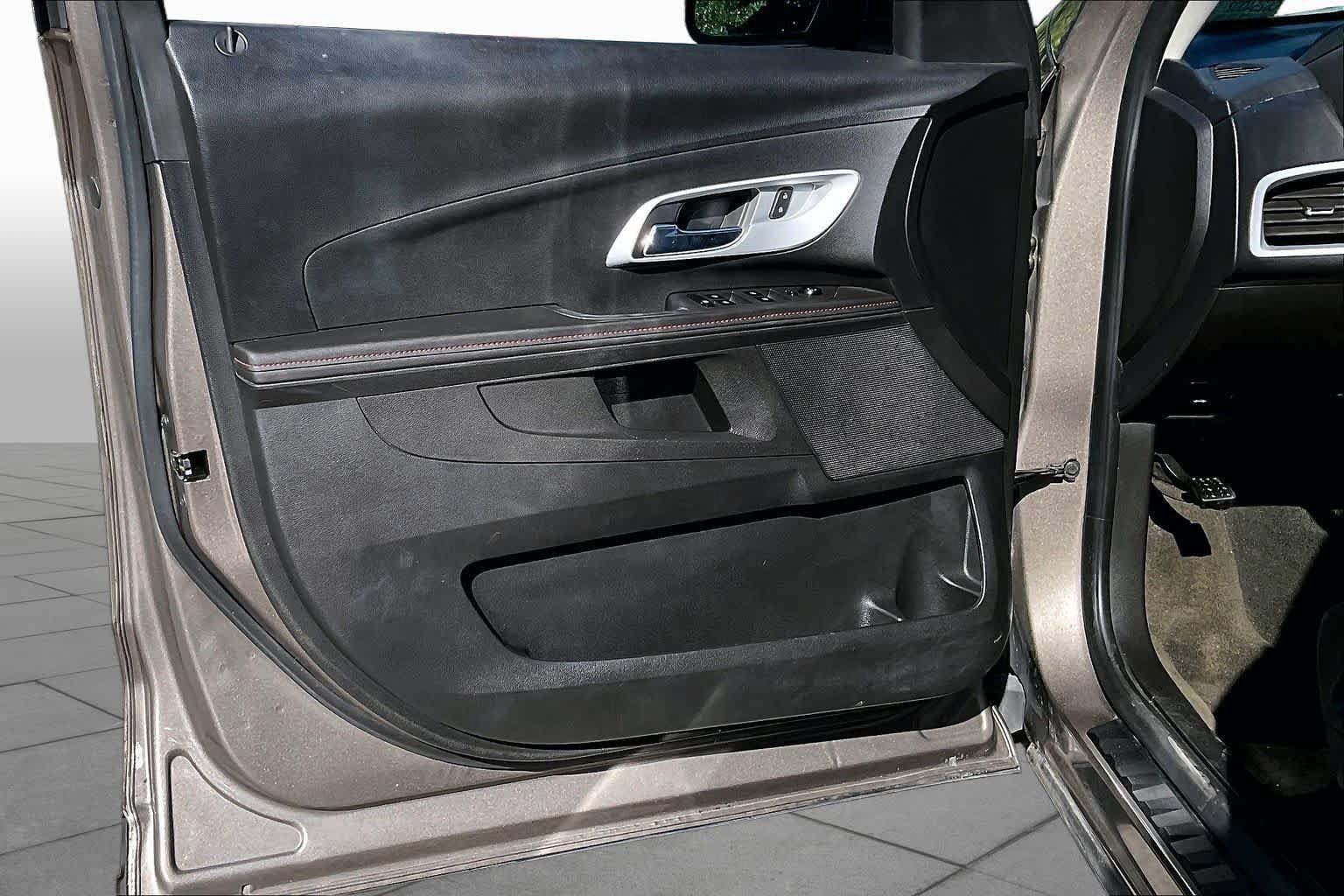 Used 2012 Chevrolet Equinox LT w/ Driver Convenience Package FWD image 21
