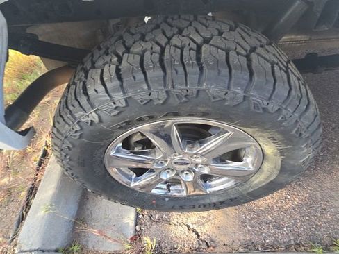 Used 2019 Ford F150 Lariat AWD/4WD image 16