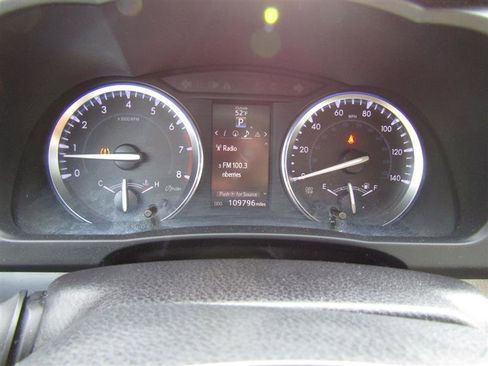 Used 2016 Toyota Highlander XLE image 16