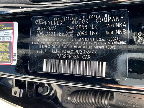 Used 2023 Hyundai Elantra SEL image 31