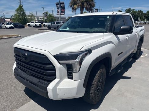 Used 2024 Toyota Tundra SR5 w/ SR5 Premium Package AWD/4WD image 9