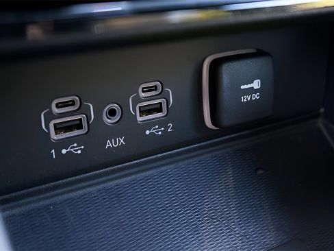 Used 2023 Jeep Grand Cherokee L Laredo image 32