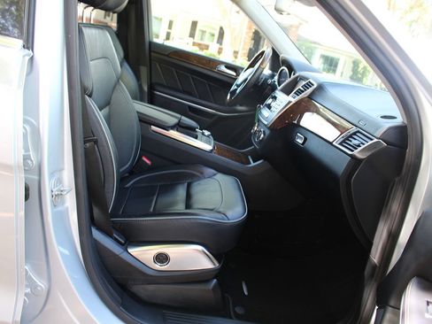 Used 2013 Mercedes-Benz GL 450 4MATIC image 22