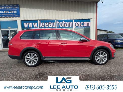 Used 2017 Volkswagen Golf Alltrack SE AWD/4WD image 2