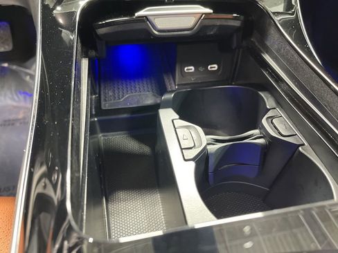 Used 2025 Mercedes-Benz C 300 4MATIC Sedan image 16