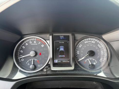 Used 2021 Toyota Tacoma TRD Off-Road w/ Technology Package image 11