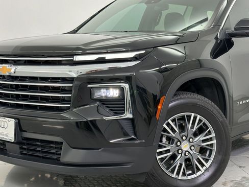 Used 2026 Chevrolet Traverse LT FWD image 11