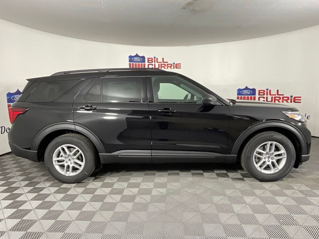 New 2027 Ford Explorer Active RWD image 2