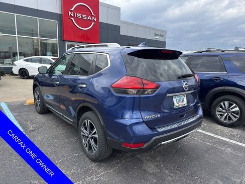 Used 2017 Nissan Rogue SL w/ SL Premium Package image 4