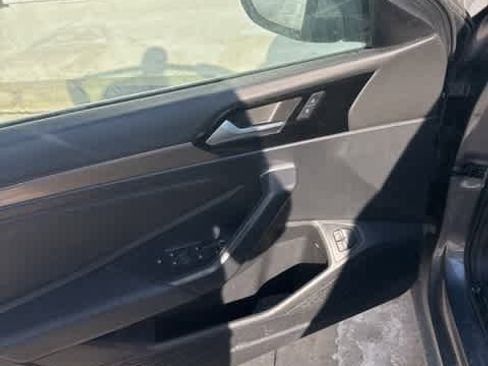 Certified 2021 Volkswagen Jetta SEL Premium image 11