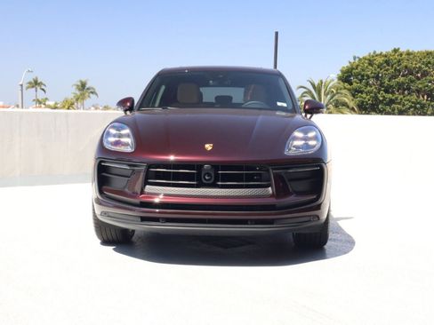 New 2026 Porsche Macan AWD/4WD image 6