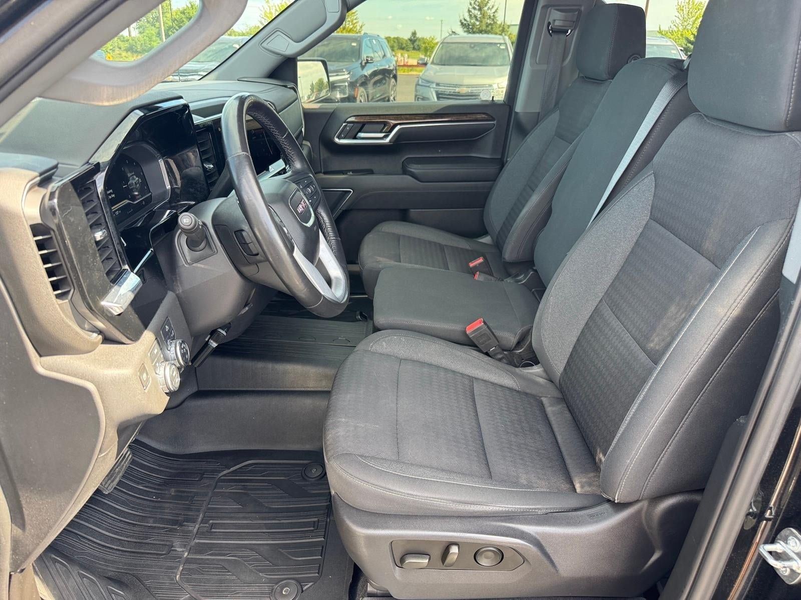 Used 2022 GMC Sierra 1500 Elevation w/ LPO, Elevation Black Package AWD/4WD image 6