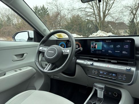 Used 2025 Hyundai Kona SEL image 35