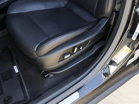 Certified 2023 Cadillac XT6 Sport w/ Technology Package image 8