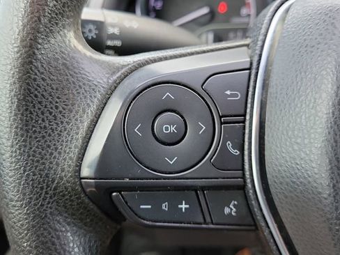 Used 2019 Toyota Camry SE image 25