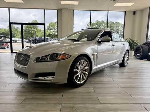 Used 2012 Jaguar XF RWD image 3