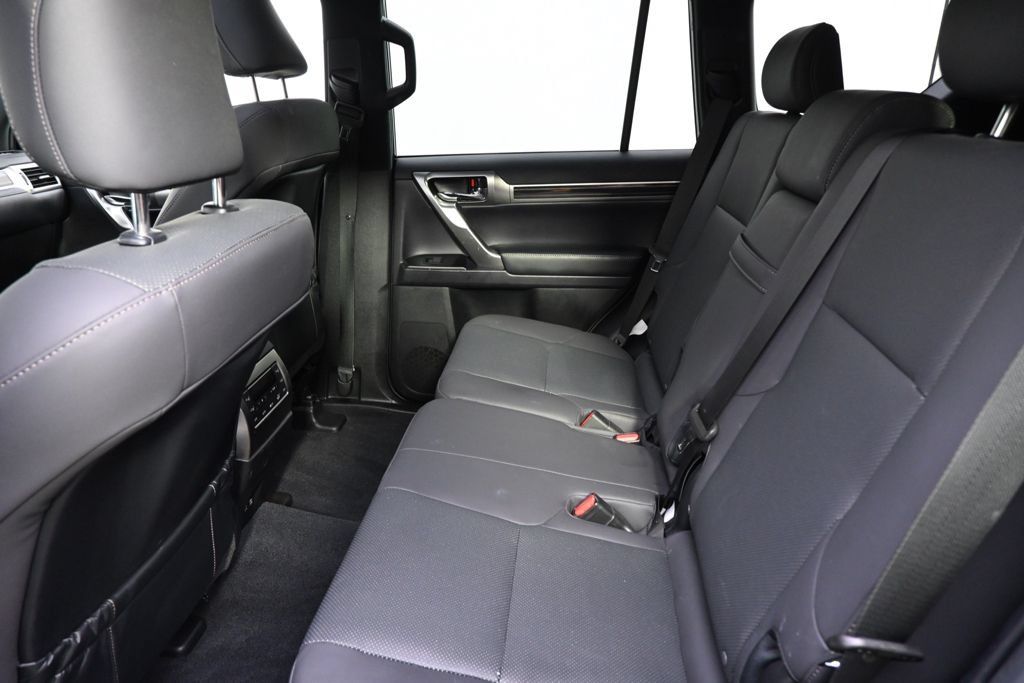 Used 2023 Lexus GX 460 Premium w/ Premium Package AWD/4WD image 7