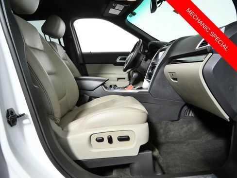 Used 2014 Ford Explorer Limited w/ Equipment Group 301A AWD/4WD image 8