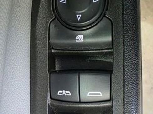 Used 2023 Chevrolet Equinox LS w/ LS Convenience Package image 13