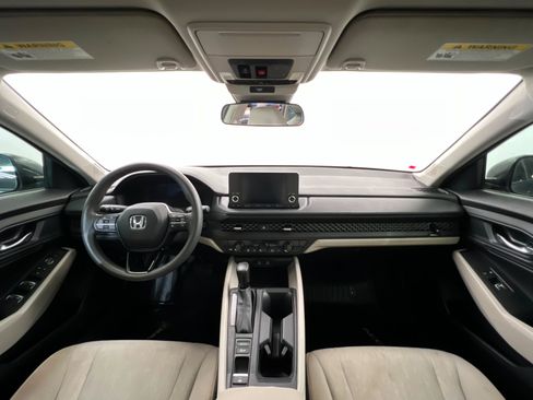Used 2023 Honda Accord EX image 10