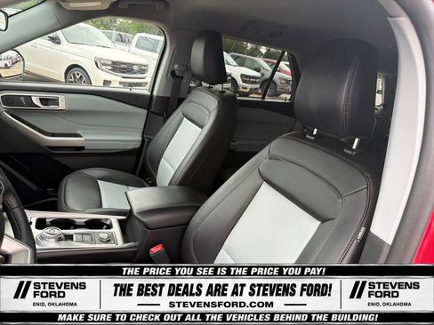 Used 2023 Ford Explorer XLT w/ Equipment Group 202A AWD/4WD image 18