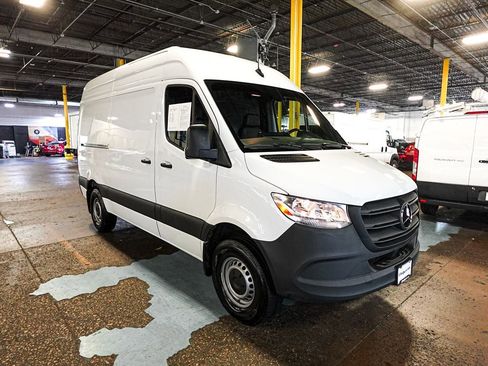 Used 2024 Mercedes-Benz Sprinter 2500 w/ Acoustic Package image 1