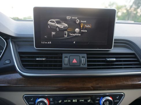Used 2018 Audi Q5 2.0T Premium Plus AWD/4WD image 11