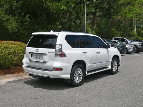 Used 2015 Lexus GX 460 w/ Premium Package AWD/4WD image 4