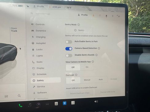 Used 2024 Tesla Model 3 image 40