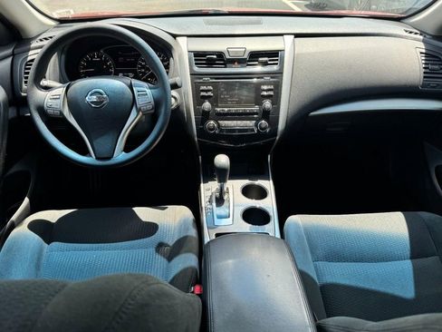 Used 2015 Nissan Altima 2.5 S w/ Special Edition Package FWD image 12